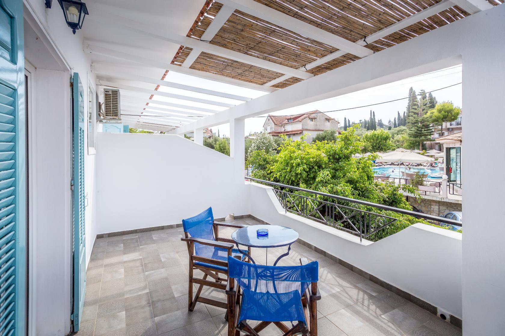 family room to konaki