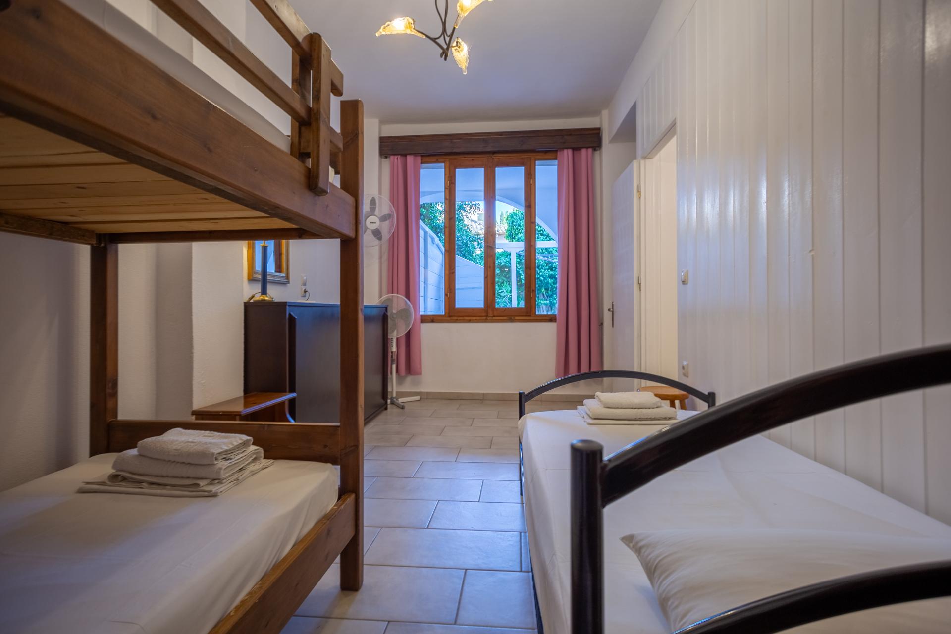 to konaki alykes zakynthos zante