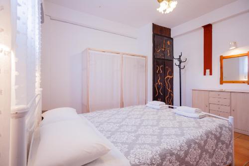 alikes alykes to konaki Zakynthos