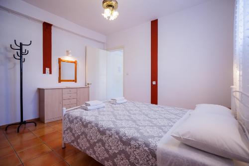 alikes alykes to konaki Zakynthos