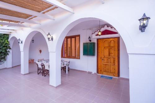 alikes alykes to konaki Zakynthos